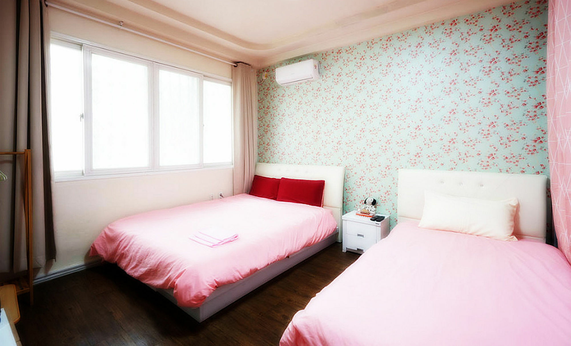 Tiara Guesthouse Seoul Exterior photo