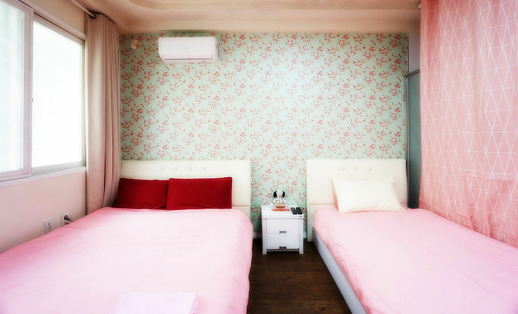 Tiara Guesthouse Seoul Exterior photo